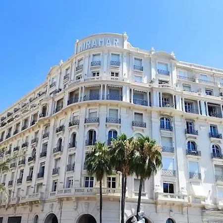 Croisette Palais Miramar Vue Laterale Apartamento